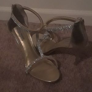 Steve Madden Faylinn heel in gold size 11
